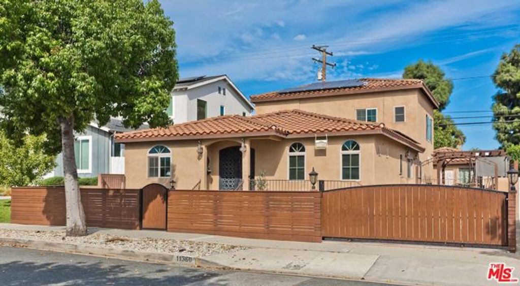 11360 Segrell Way, Culver City, CA 90230