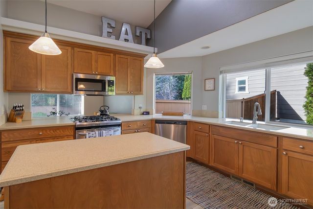 8333 Summerwood Drive SE, Olympia, WA 98513