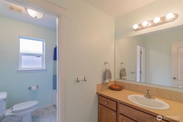 8333 Summerwood Drive SE, Olympia, WA 98513