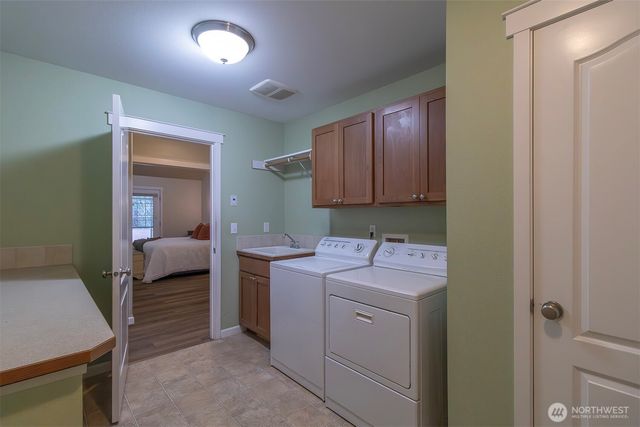 8333 Summerwood Drive SE, Olympia, WA 98513