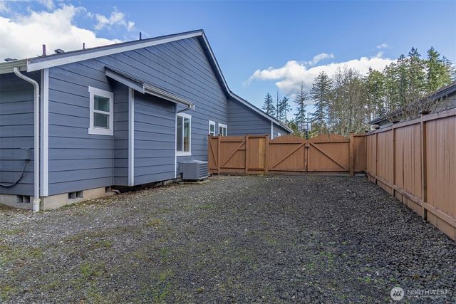 8333 Summerwood Drive SE, Olympia, WA 98513