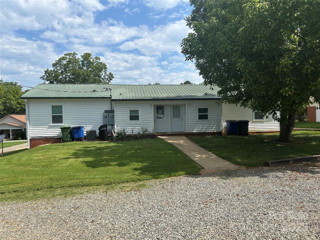 511 6th Street SW, Conover, NC 28613