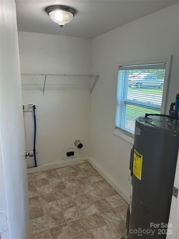 511 6th Street SW, Conover, NC 28613