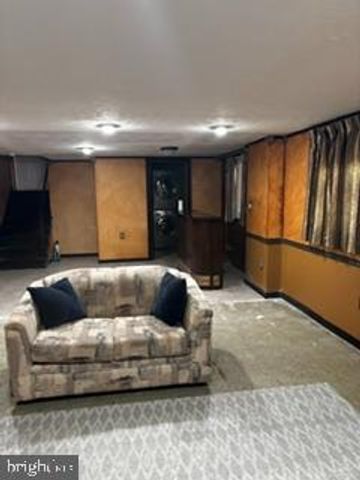 203 COVERED BRIDGE RD, Cherry Hill, NJ 08034
