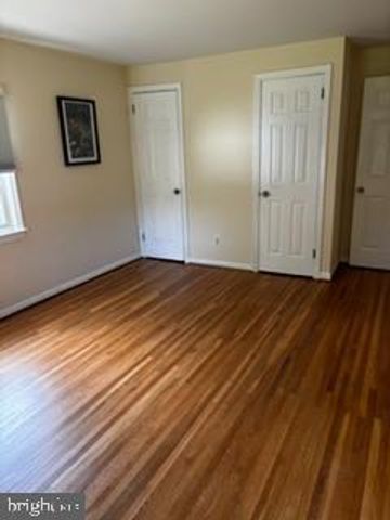203 COVERED BRIDGE RD, Cherry Hill, NJ 08034