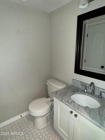 5611 N 79th Street Unit 2, Scottsdale, AZ 85250