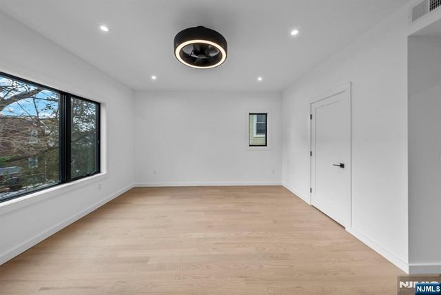 74 Liberty Place 1st Floor, Palisades Park, NJ 07650