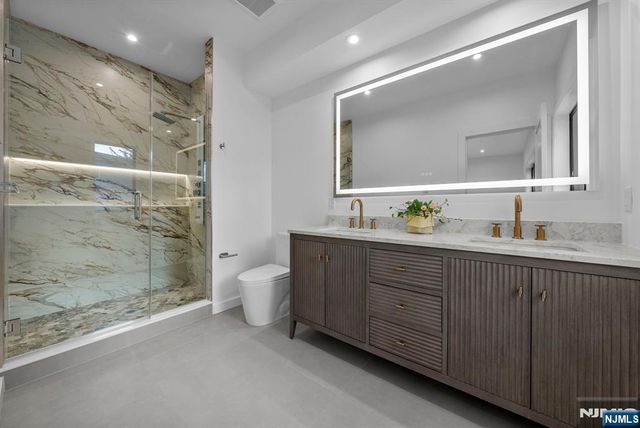 74 Liberty Place 1st Floor, Palisades Park, NJ 07650