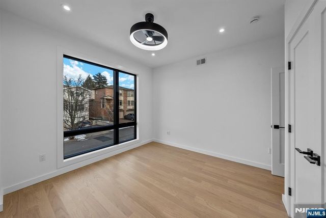 74 Liberty Place 1st Floor, Palisades Park, NJ 07650