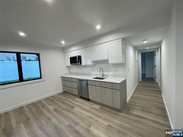 74 Liberty Place 1st Floor, Palisades Park, NJ 07650