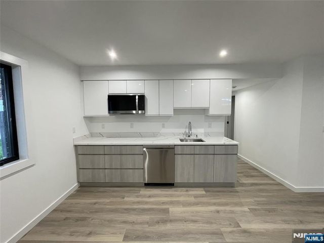 74 Liberty Place 1st Floor, Palisades Park, NJ 07650