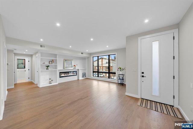 74 Liberty Place 1st Floor, Palisades Park, NJ 07650