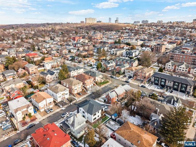 74 Liberty Place 1st Floor, Palisades Park, NJ 07650