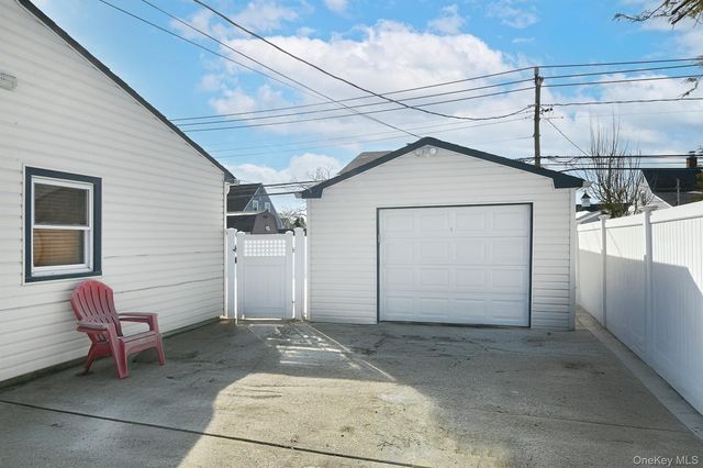 232 Old Farm Road, Levittown, NY 11756