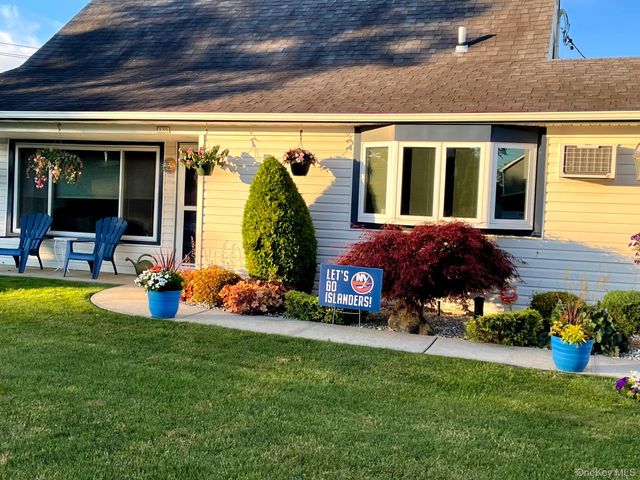 232 Old Farm Road, Levittown, NY 11756