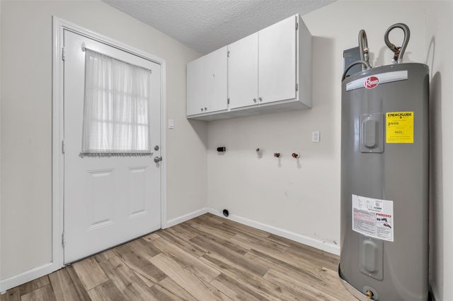 43 Pecan Lane, Dayton, TX 77535