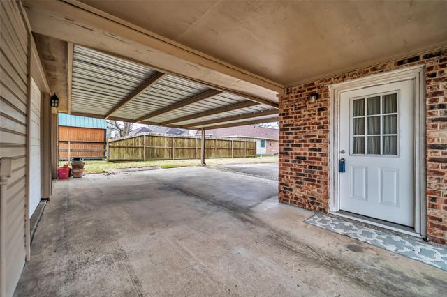 43 Pecan Lane, Dayton, TX 77535
