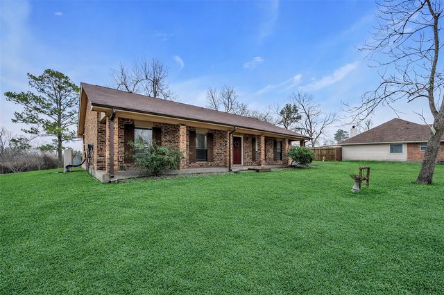 43 Pecan Lane, Dayton, TX 77535