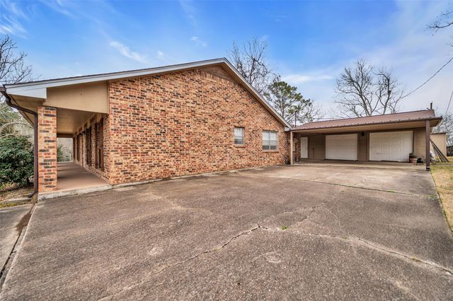 43 Pecan Lane, Dayton, TX 77535