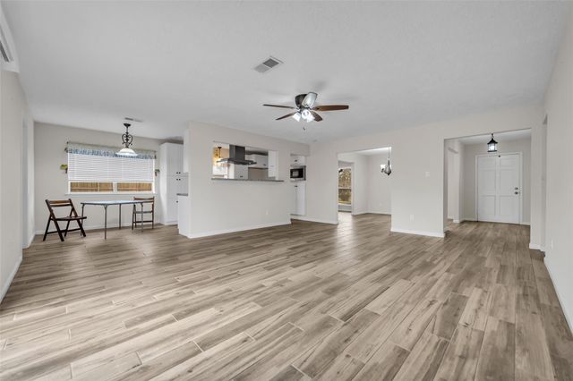 43 Pecan Lane, Dayton, TX 77535