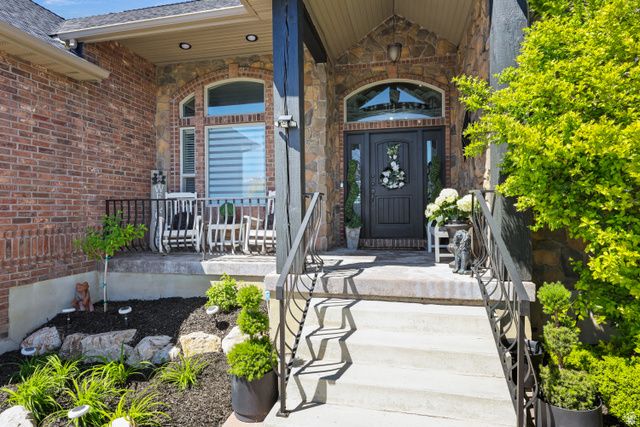 1909 CAMERON DR, West Haven, UT 84401