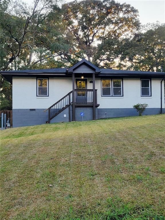 11 OAK SW Drive, Atlanta, GA 30354