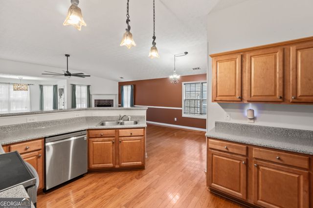 5645 Ashmoore Court, Flowery Branch, GA 30542