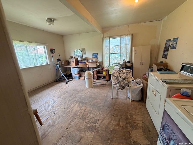 1022 NW 36TH ST, San Antonio, TX 78228