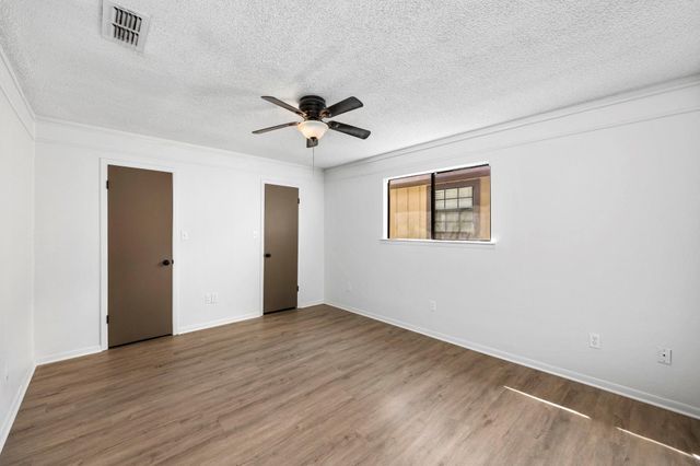 835 Clubside Drive, East Bernard, TX 77435