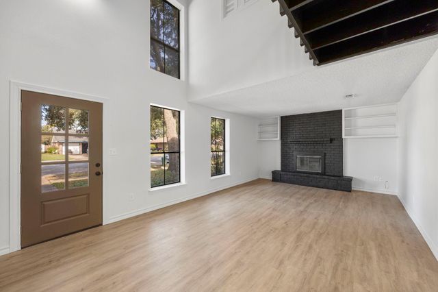 835 Clubside Drive, East Bernard, TX 77435