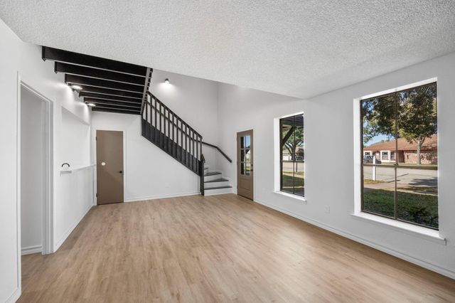 835 Clubside Drive, East Bernard, TX 77435