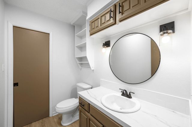 835 Clubside Drive, East Bernard, TX 77435