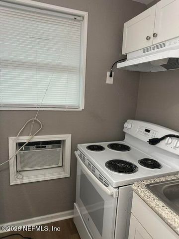 911 PHILLIPS Street C, Jacksonville, FL 32207