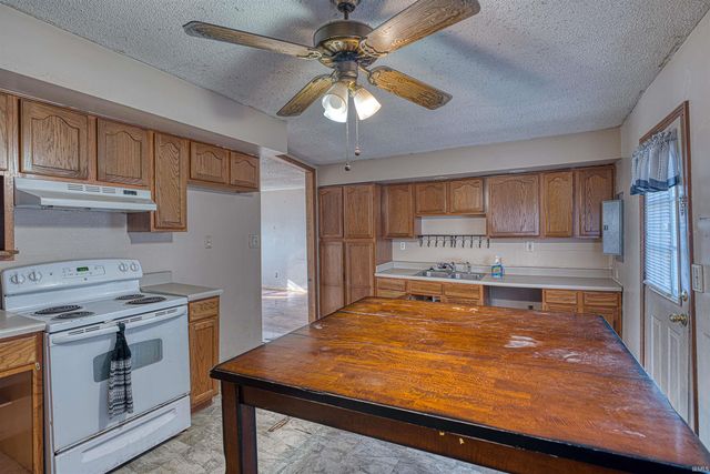 2524 E Riverside Drive, Evansville, IN 47714