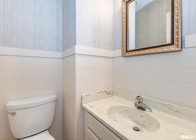 3407 41ST Street, Moline, IL 61265