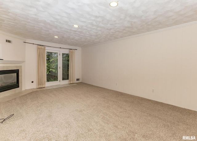 3407 41ST Street, Moline, IL 61265