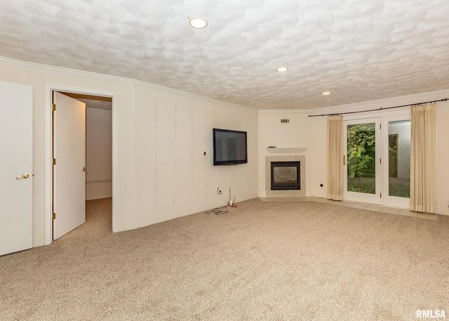 3407 41ST Street, Moline, IL 61265