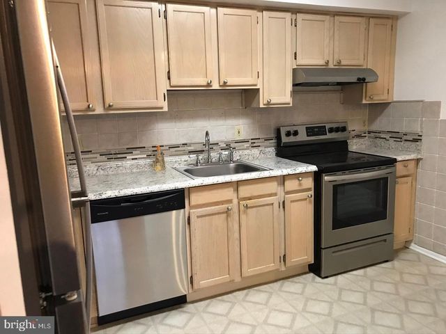 321 WALDEN CIR, Robbinsville, NJ 08691