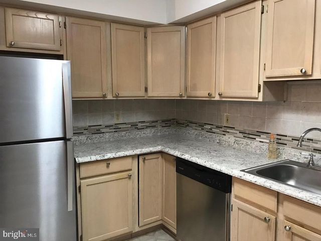 321 WALDEN CIR, Robbinsville, NJ 08691