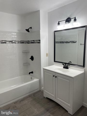 321 WALDEN CIR, Robbinsville, NJ 08691