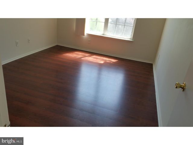 321 WALDEN CIR, Robbinsville, NJ 08691