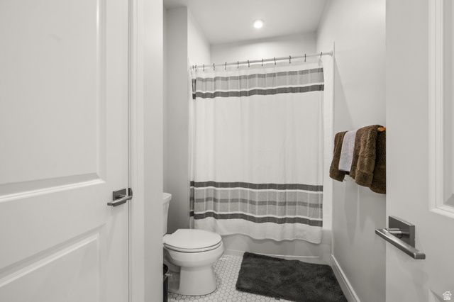 886 S WINTER LN, North Salt Lake, UT 84054