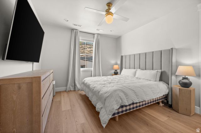 886 S WINTER LN, North Salt Lake, UT 84054