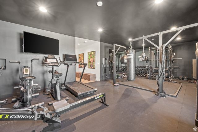 886 S WINTER LN, North Salt Lake, UT 84054