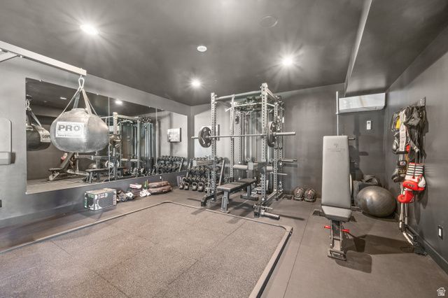 886 S WINTER LN, North Salt Lake, UT 84054