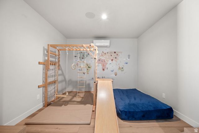 886 S WINTER LN, North Salt Lake, UT 84054