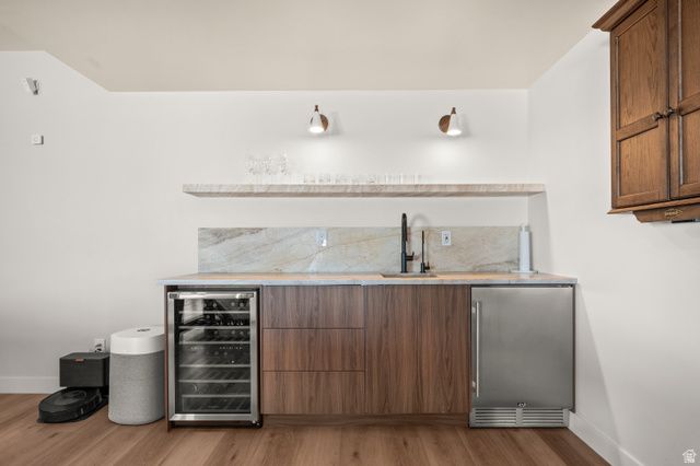 886 S WINTER LN, North Salt Lake, UT 84054