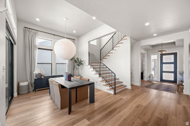 886 S WINTER LN, North Salt Lake, UT 84054