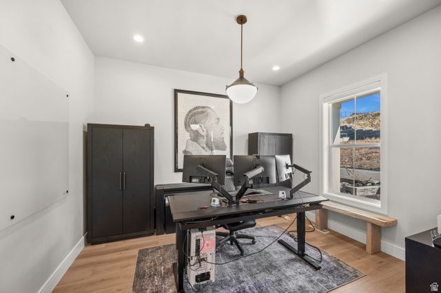 886 S WINTER LN, North Salt Lake, UT 84054