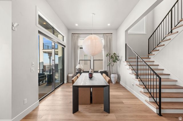 886 S WINTER LN, North Salt Lake, UT 84054